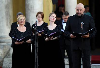 Počele su Ljetne večeri HNK u Zagrebu: Mrle stigao s Ivanom