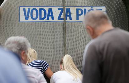 Vrgorac ostao bez pitke vode, ljudima u pomoć stigla vojska