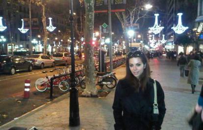 Nikolina Pišek pozirala je svom dragom na ulicama Barcelone