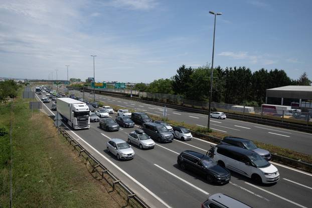 Zagreb: Gužve na naplatnoj postaji Lučko