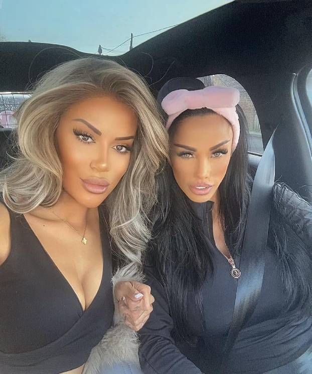 FOTO Sjećate se Katie Price? Evo je opet. Pokrenula 18+ projekt