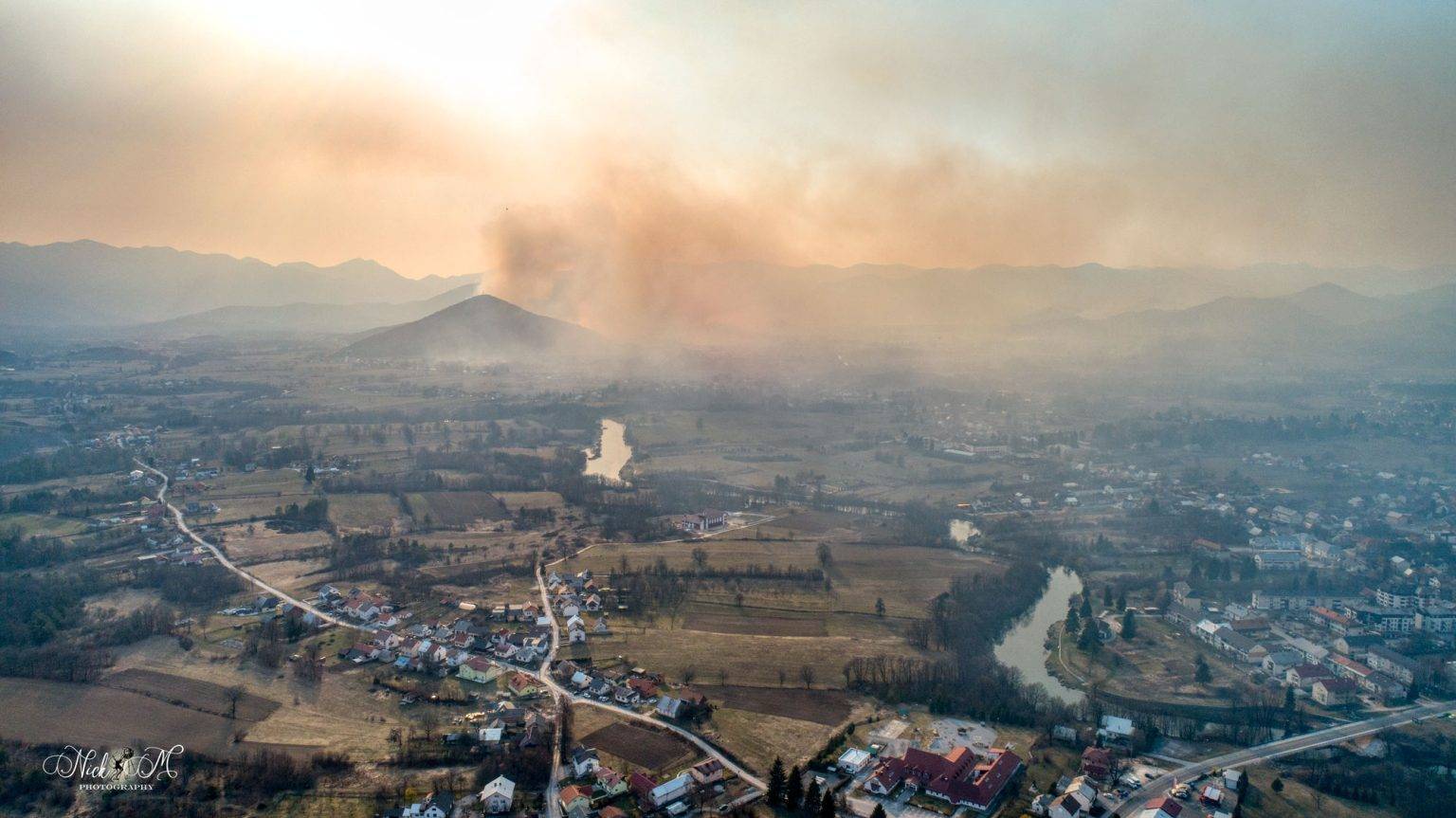 Gospić pokrio dim zbog nekoliko požara iz okolnih mjesta