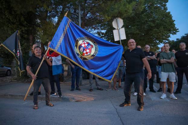 Benkovac: Prosvjed branitelja protiv festivala Nosi se