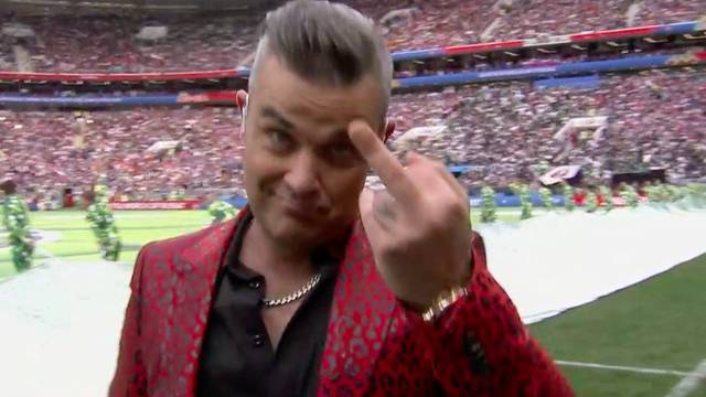 Robbie Williams otvorio SP pa šokirao fanove srednjim prstom