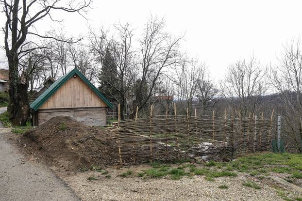 Zagreb: Kuća na adresi Oporovečki vinogradi 127