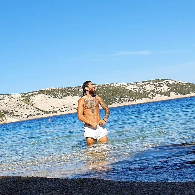 FOTO Trening, kile, mišići, žile: Ovi nogometaši objesili su svoje kopačke o klin i primili se utega