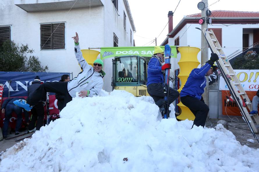 Skijaški spektakl uz more: Iška kraljica privukla je stotine ljudi