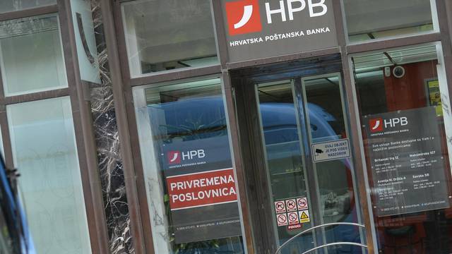 Veliki šok za klijente banke: HPB je zatvorio stotine računa