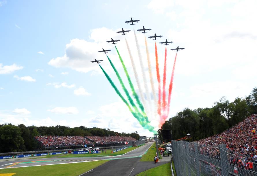 Ludilo u Monzi: Ferrari slavio kod kuće nakon devet godina!