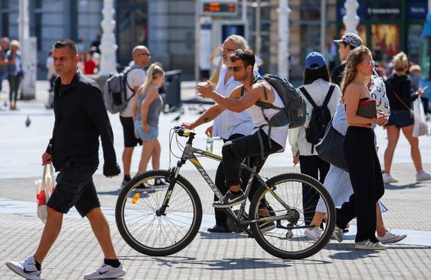 Zagreb: Gradska svakodnevica u središtu grada