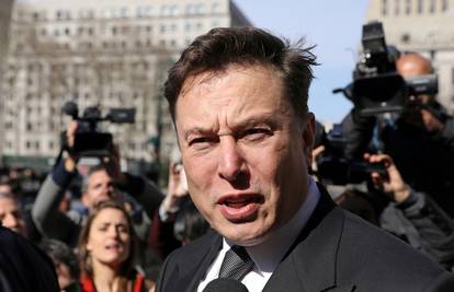 Musk Twitter kupio za 44 milijarde, šest mjeseci nakon tvrdi da ne vrijedi ni pola