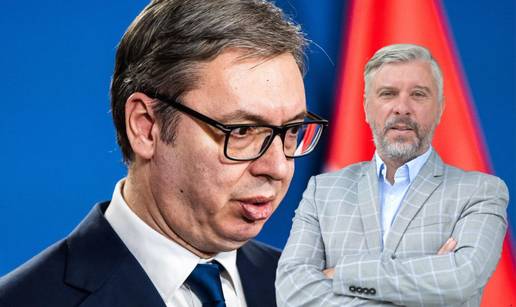 Aca Vučić se zgražava zbog Thompsona, a njemu pjeva zagovornik popa Đujića...