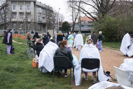 U Klaićevoj traje obnova, Šalata je potpuno razorena, a plućna klinika je dugo bila na Rebru