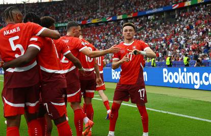 Švicarska - Italija 2-0: Prvaci Europe ispadaju već u osmini finala! Presudili Freuler i Vargas