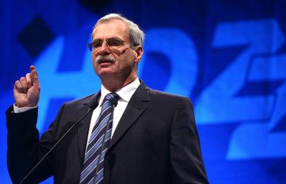 A. Hebrang: Josipović želi uništiti desničarsku Vladu