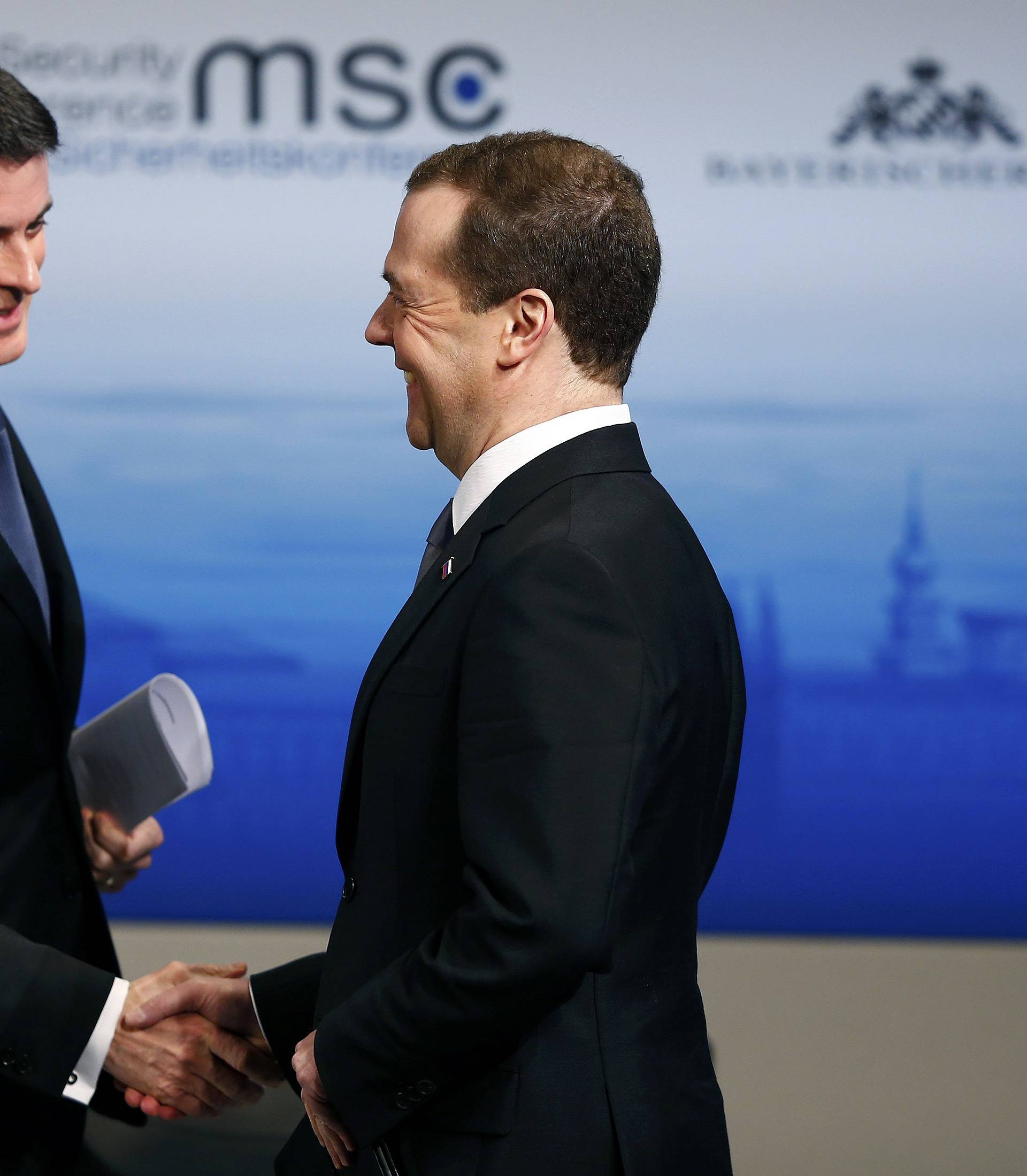 Medvedev: Za novi Hladni rat Rusije i Zapada kriv je NATO