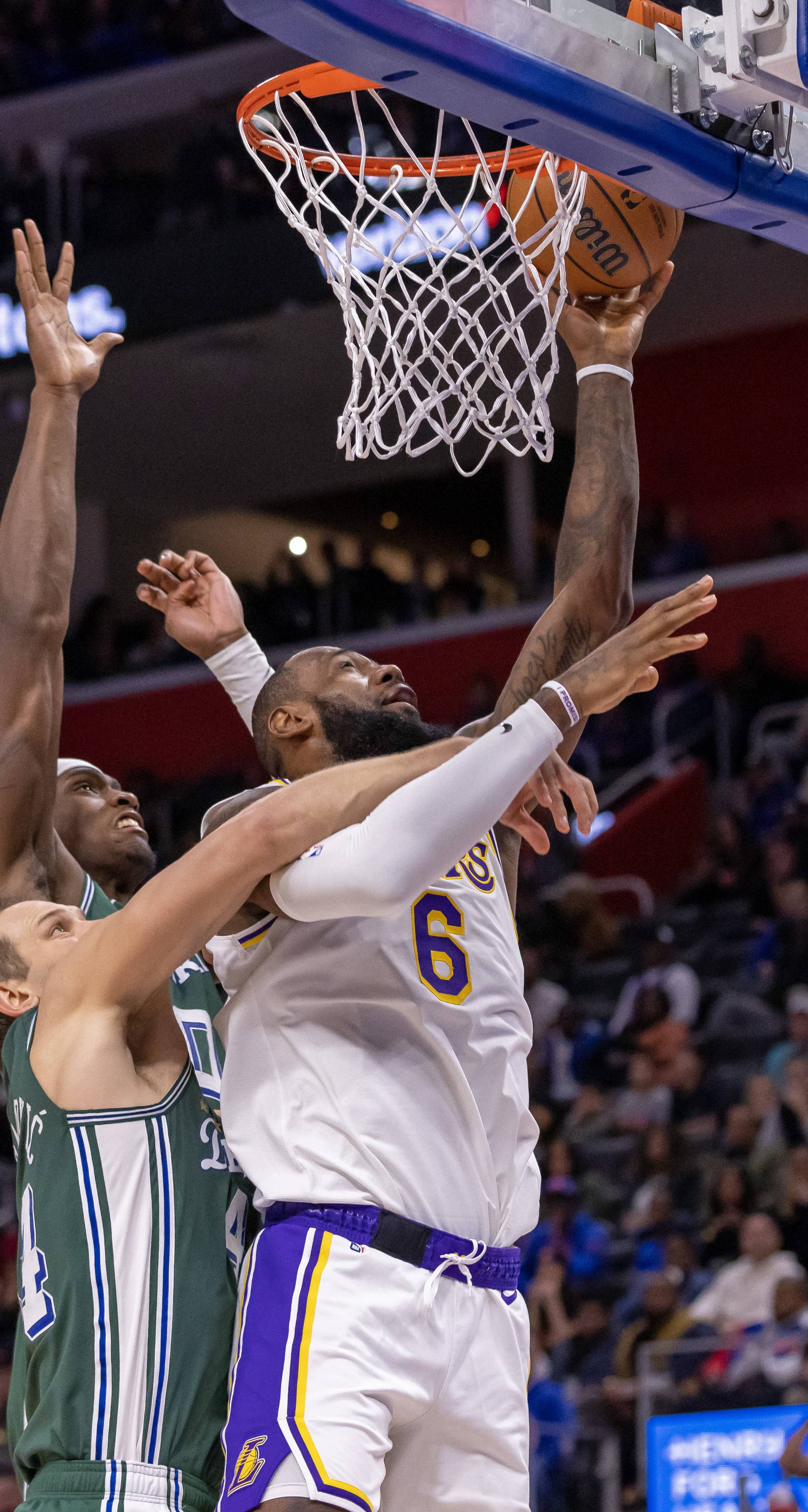 NBA: Los Angeles Lakers at Detroit Pistons