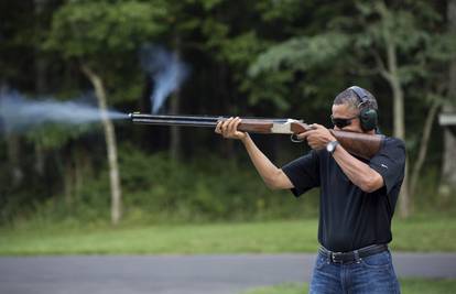 Bijela kuća je objavila dokaz da Barack Obama zna pucati
