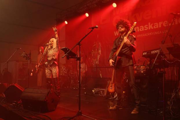 Maja Šuput održala koncert u Crikvenici povodom maškara