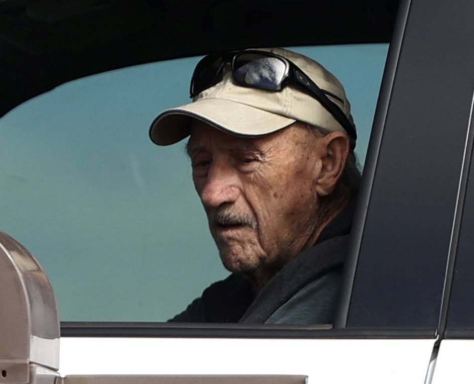 EXCLUSIVE: * NO WEB BEFORE 3.30PM EST 8TH MARCH 2023 * PREMIUM EXCLUSIVE RATES - Legendary Actor, Gene Hackman 93, Spotted In Santa Fe, New Mexico, Grabbing Some Fast Food