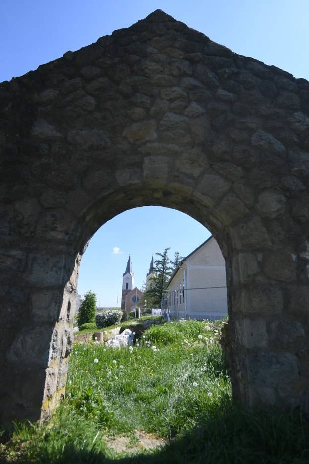 Veliko otkriće u Čazmi, ispod Gradskog muzeja nađeni ostaci biskupske utvrde iz 13. stoljeća