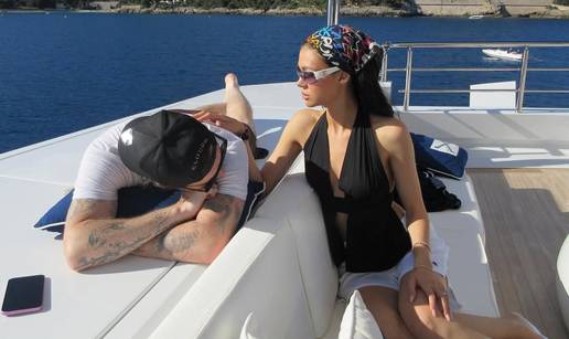 Unato&ccaron; velikim po&zcaron;arima, Brooklyn Beckham i Nicola Peltz oti&scaron;li su na odmor u Francusku