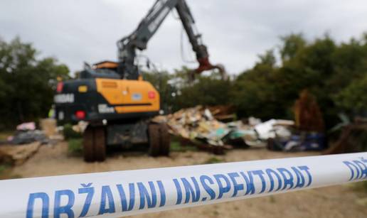 Bageri u Istri opet u akciji: Ruše se objekti na području Medulina
