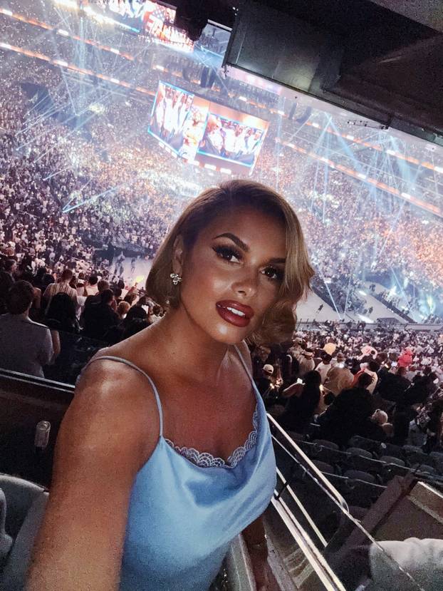 FOTO Sportska novinarka zbog bizarne navike ostavila dečka. 'Nosio je to i tijekom seksa...'