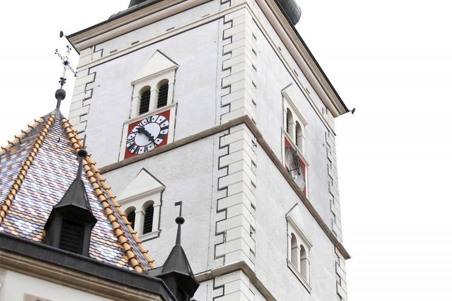 Zagreb: Olujno nevrijeme oÅ¡tetilo i sat na tornju crkve Svetog Marka