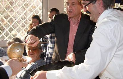 Kalmeta posluživao goste restorana "Niko" u Zadru