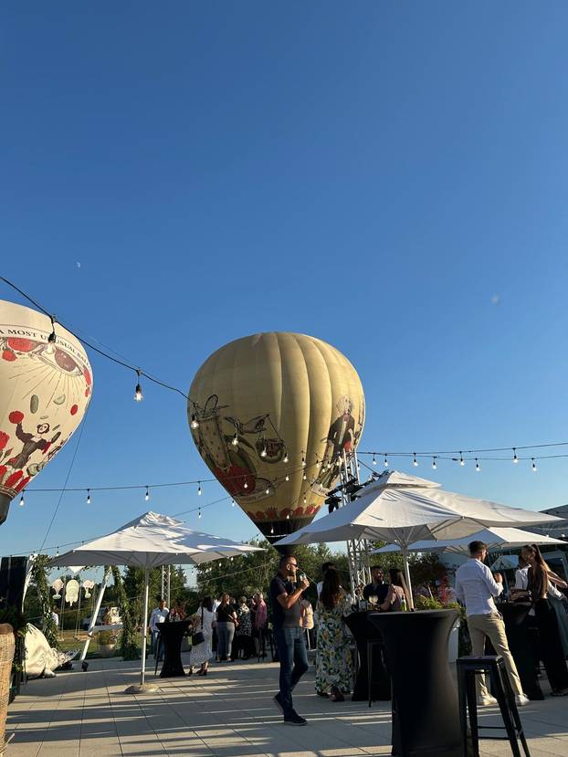 Party za pamćenje: Let balonom i kokteli u Riverside Gardenu