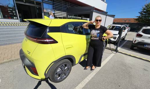 Kako me zadovoljio mali Kinez - testirala sam Byd Dolphin Surf