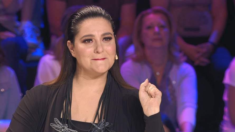 Nemilosrdna Martina Tomčić: Bilmana izrezala s fotografije