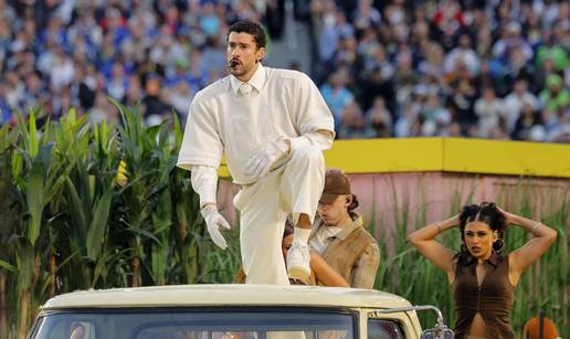 VIDEO Pogledajte nastup Bad Bunnyja na Super Bowlu 2026.