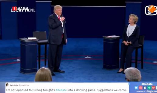 Parodija na debatu: Hillary i Trump otpjevali sučeljavanje