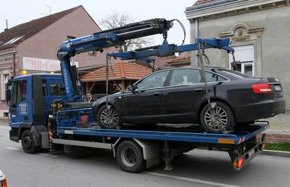 Krivo parkirao: Ministru Mrsiću pauk 'digao' službeni Audi 