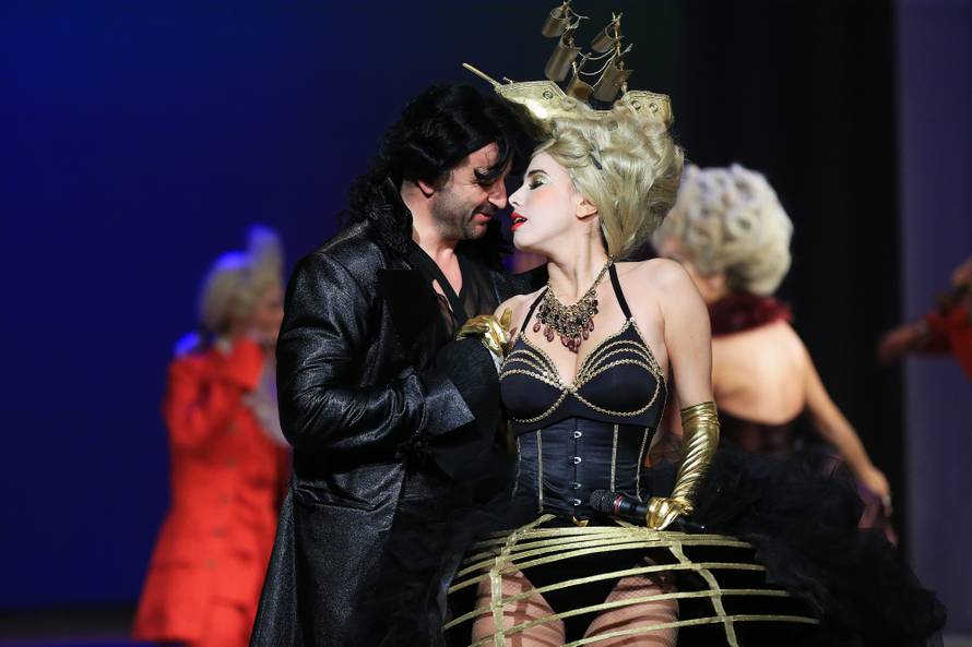 Nives ostvarila san: Zablistala je na daskama osječkog HNK