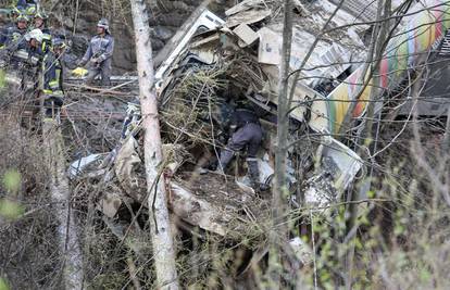 Vlak iskočio iz tračnica u Italiji, poginulo je 11 ljudi