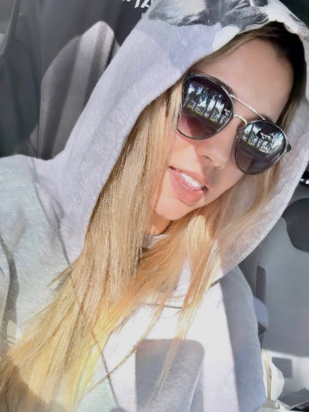 FOTO Tko je tenisačica čija je fotka u toplesu šokirala svijet?