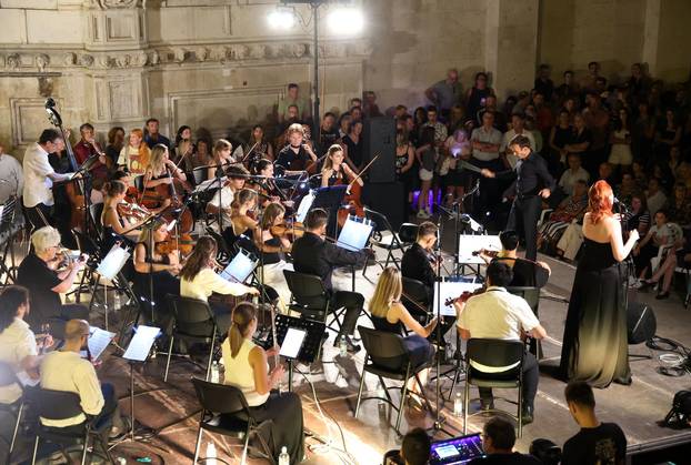 Šibenik: Ro?endan Arsena Dedi?a obilježen koncertom Gradskog komornog orkestra