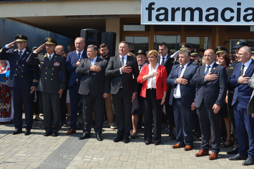 Medved će voditi stožer za obnovu. Evo kako se naslikavao kraj preskupog Tuđmana u Glini