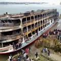 Buknuo požar na trajektu u Bangladešu, poginulo 39 ljudi. Očekuju još veći broj preminulih