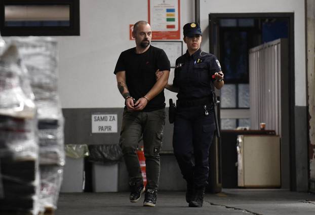 Zagreb: Privođenje uhićenih u Hrvatskim šumama