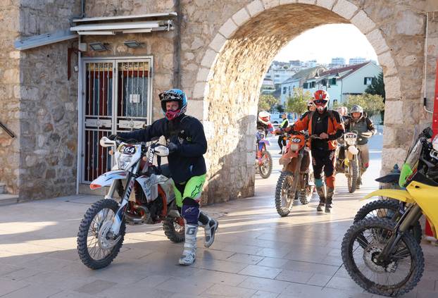Primošten: Motociklisti?ka manifestacija Krka Enduro Raid privukla više od 500 natjecatelja iz cijele Europe 