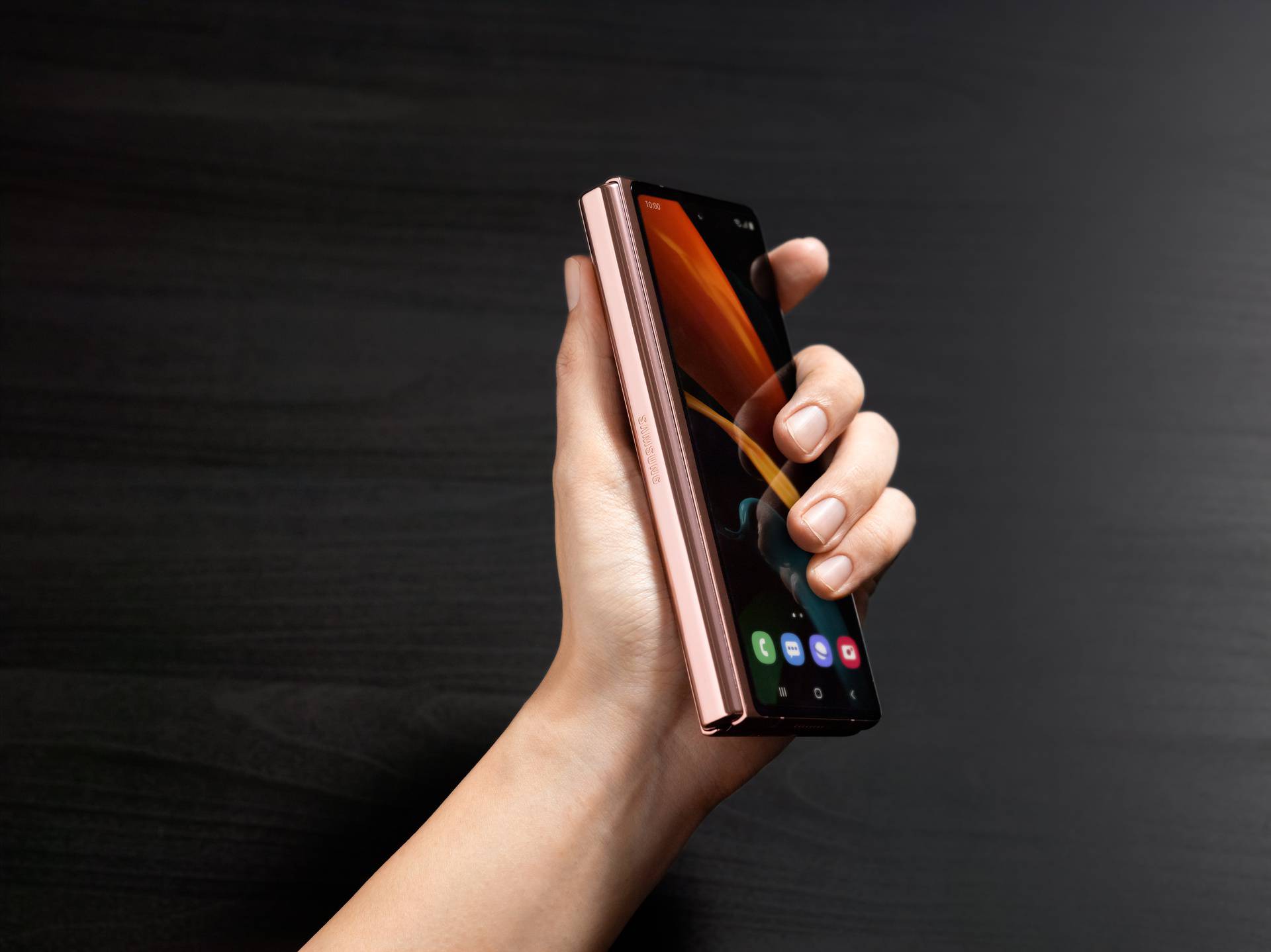 Preklopni Galaxy Z Fold 2 košta 15.499 kuna, ali uz stari telefon možete proći i 3000 kn jeftinije