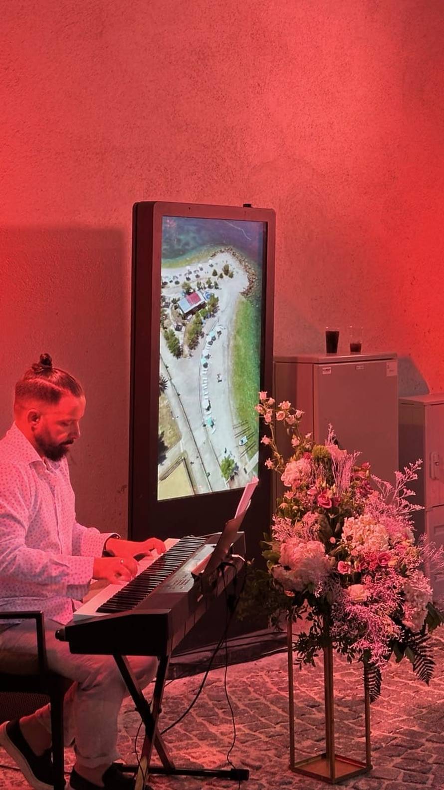 Supetar postao pametan grad: Digitalni totemi, AI kamere i pametni odvoz mijenjaju otok