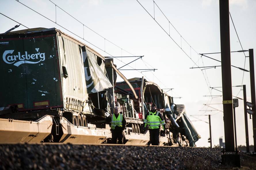 Train accident on the Great Belt Bridge