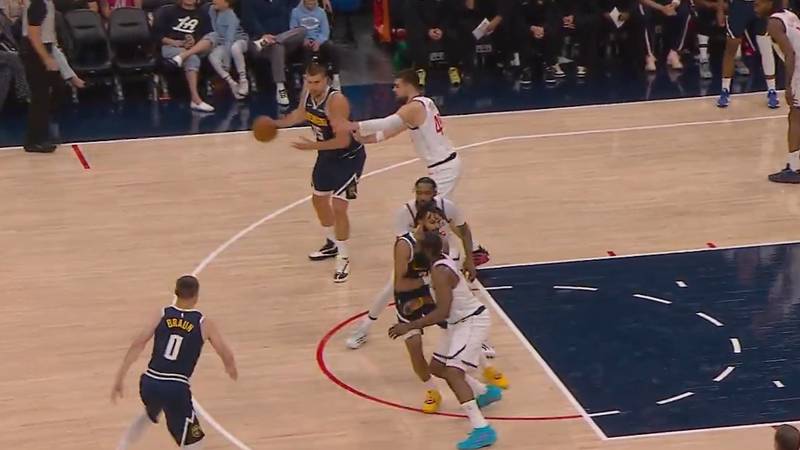 VIDEO Zubac izgubio od Jokića, a ovo je nevjerojatna asistencija Srbina o kojoj pričaju svi...