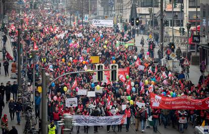 Njemačka: Štrajk upozorenja zaposlenih u javnim službama
