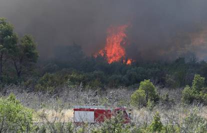 Povećan broj požara otvorenog prostora, i dalje potreban oprez